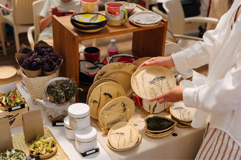 Feirinha de Artes e Sabores Locais